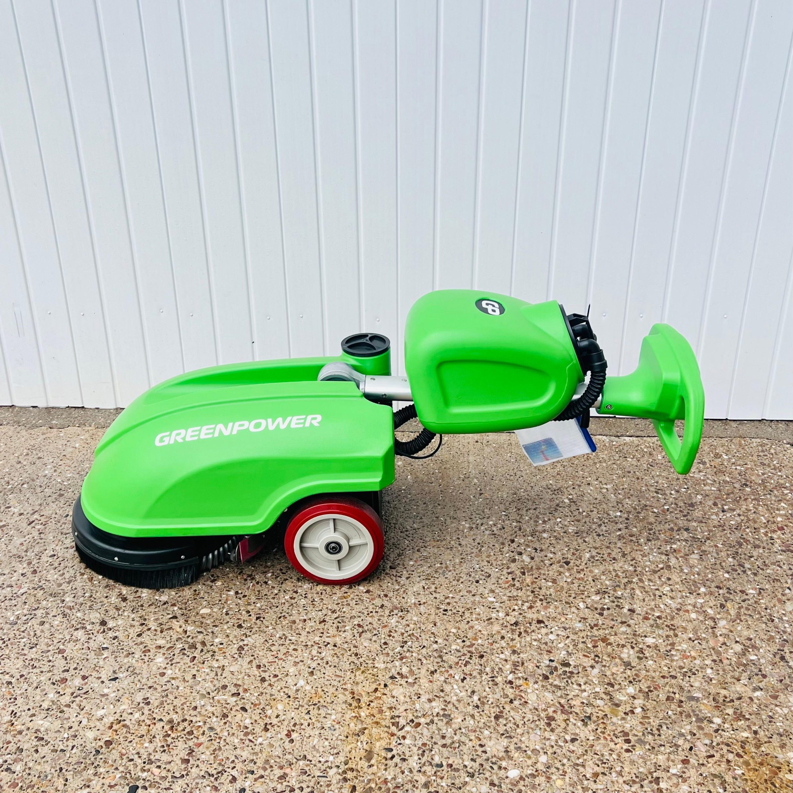 GREENPOWER E1 SCRUBBER (11)
