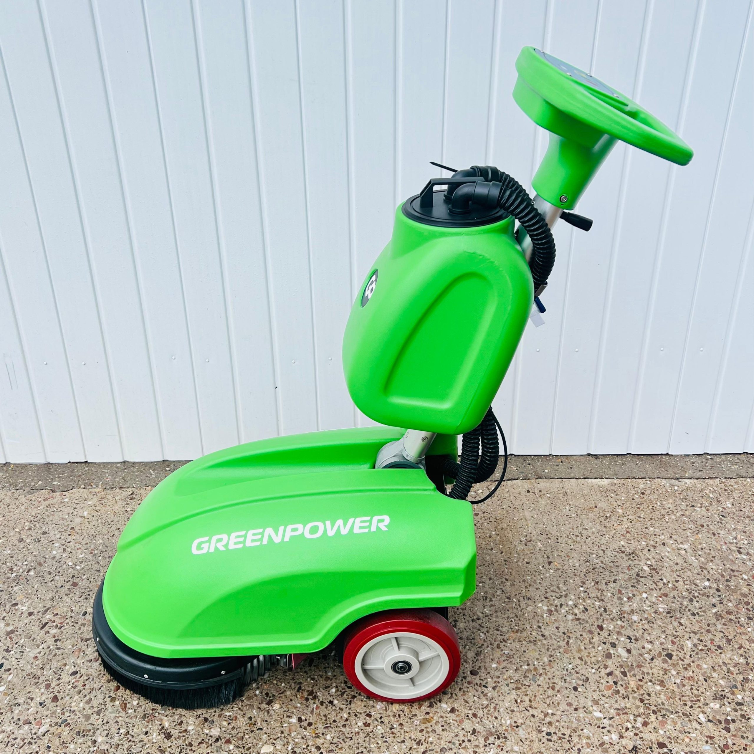 GREENPOWER E1 SCRUBBER (2)