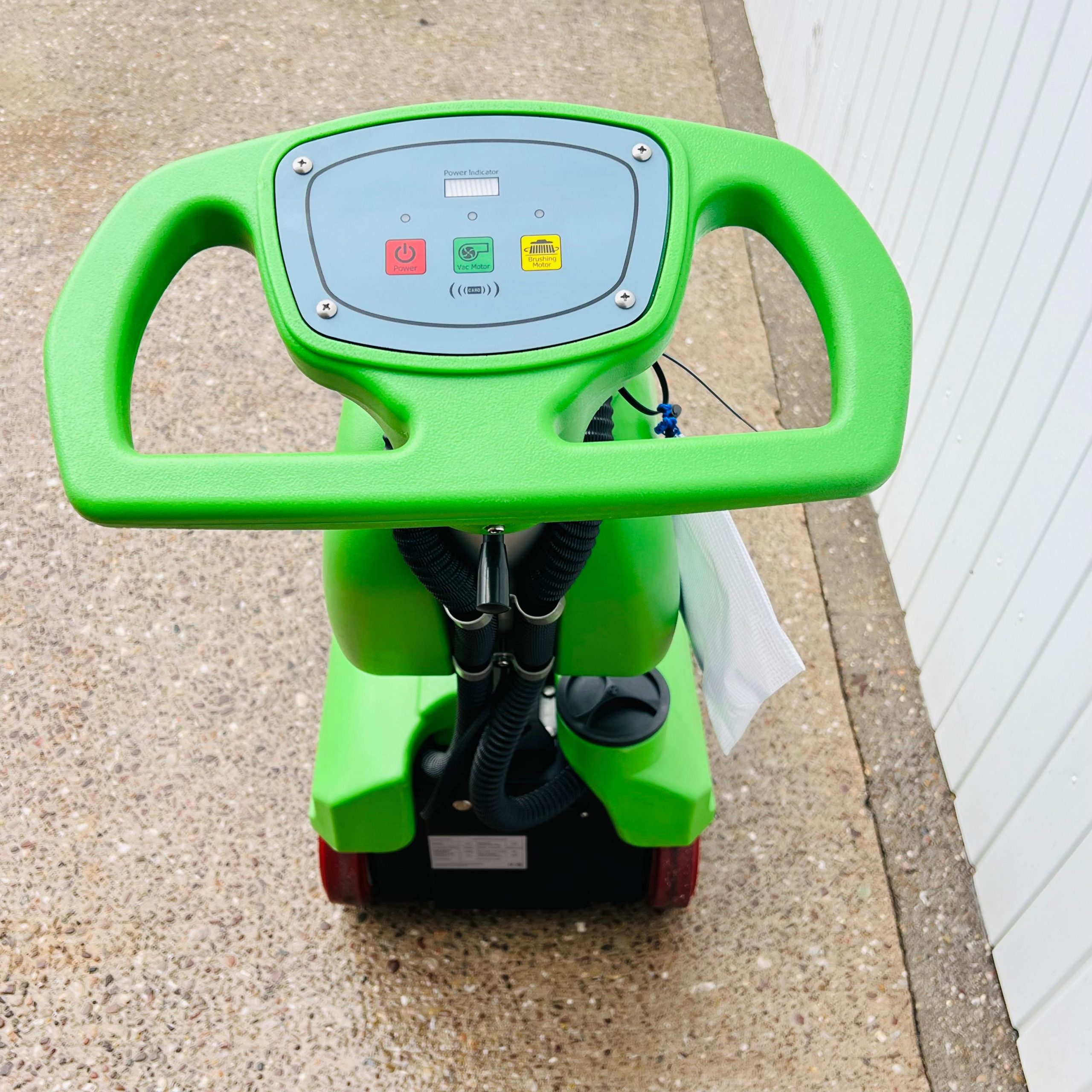 GREENPOWER E1 SCRUBBER (6)